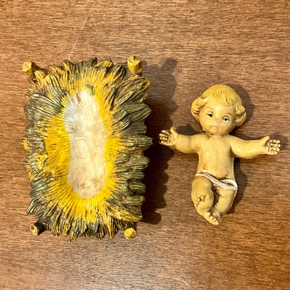 Vintage Pellegrini Nativity Set - Picture 6 of 11